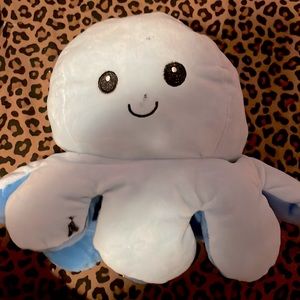 Flippy octopus that has tiny stains